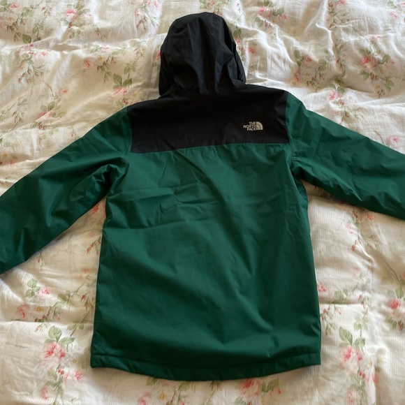 Green North Face Jacket - Picture 8 of 8